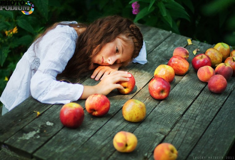 Фотосессия с яблоками