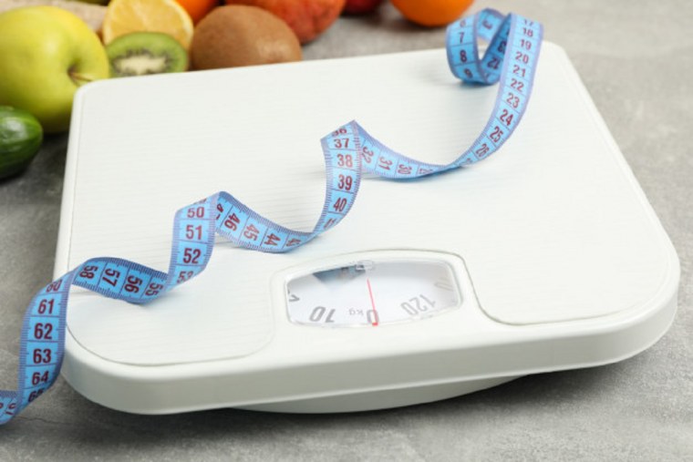 Еда на весах голубые оттенки