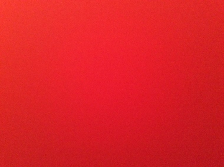 Кислотно красный цвет