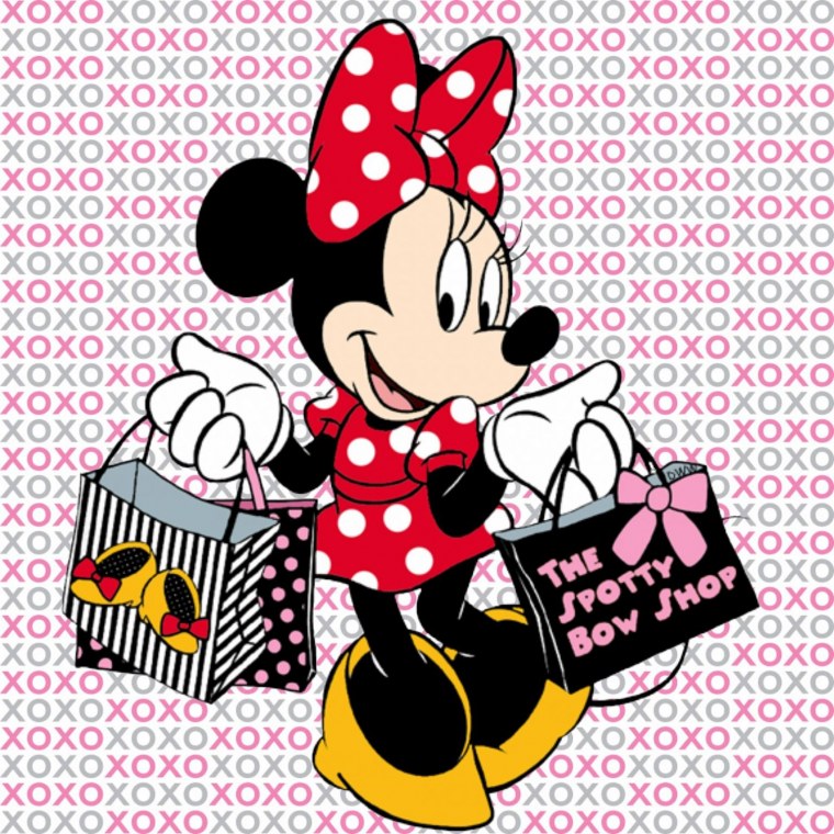 Минни сидит