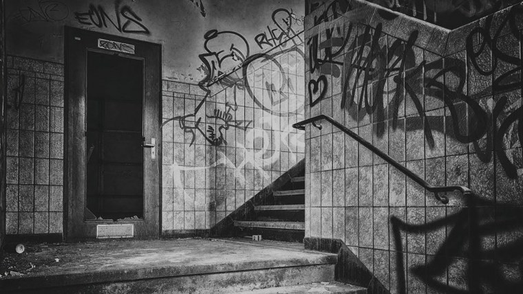 Нью Йорк гетто улицы с граффити