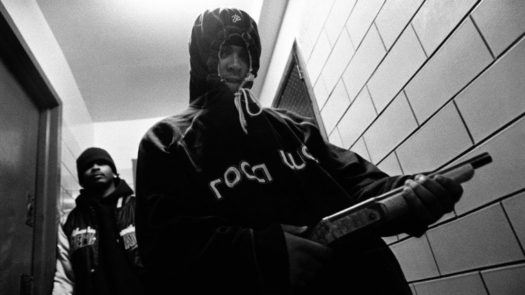 Темный подъезд