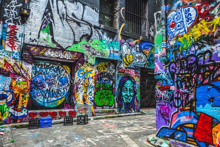 Девушка бандитка