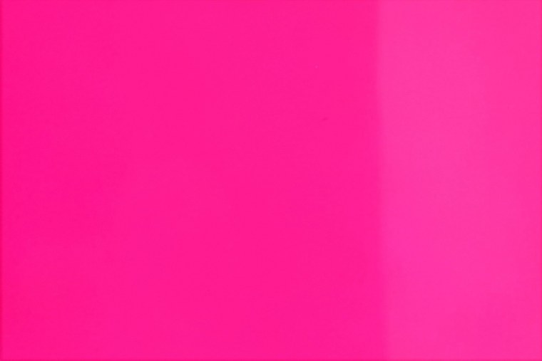 Яркий розовый