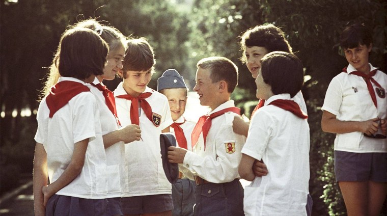 Подруги в лагере