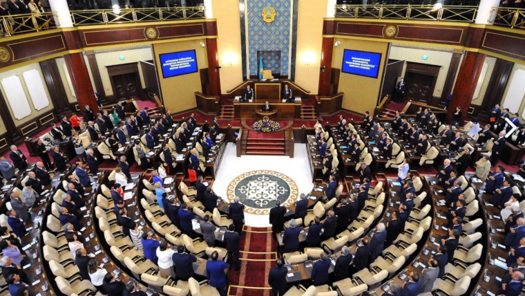 Сенат и Мажилис в Казахстане