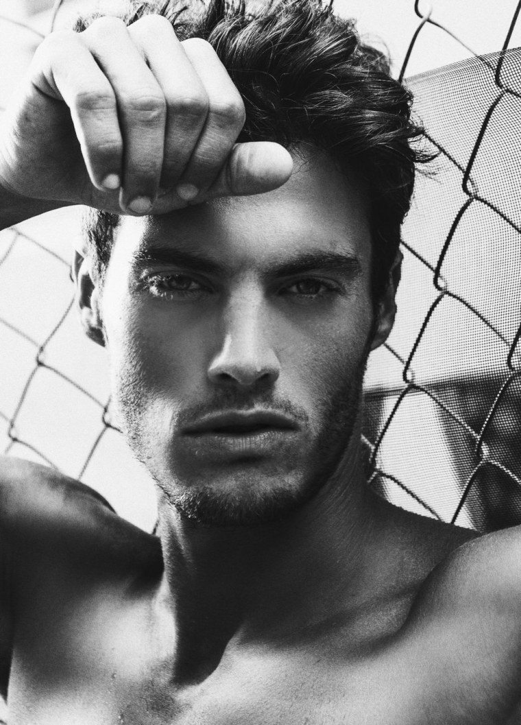 Мужчина черно белое