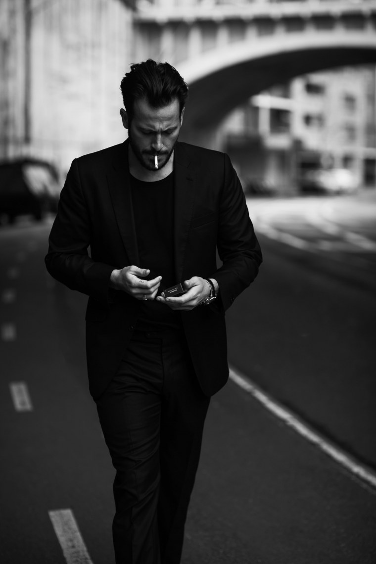 Парень в черном