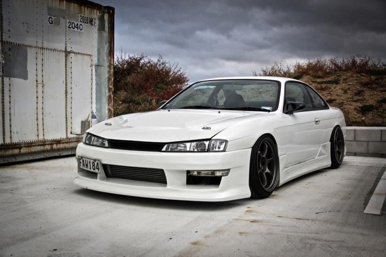 Nissan Silvia vi (s14)