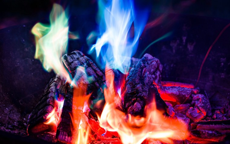 Обои огонь на телефон красивые