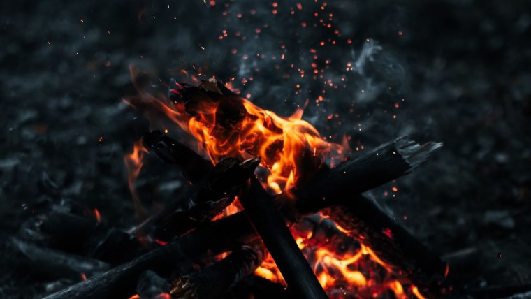 Искры костра