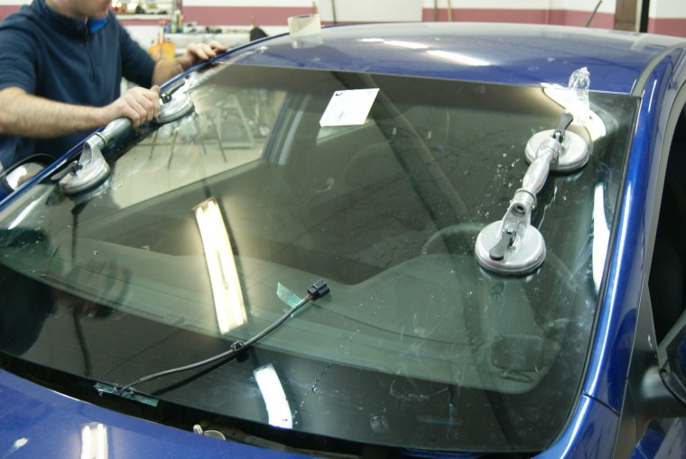 Лобовое стекло авто