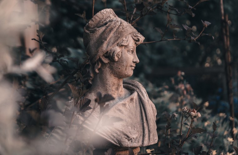 Кровать ночью