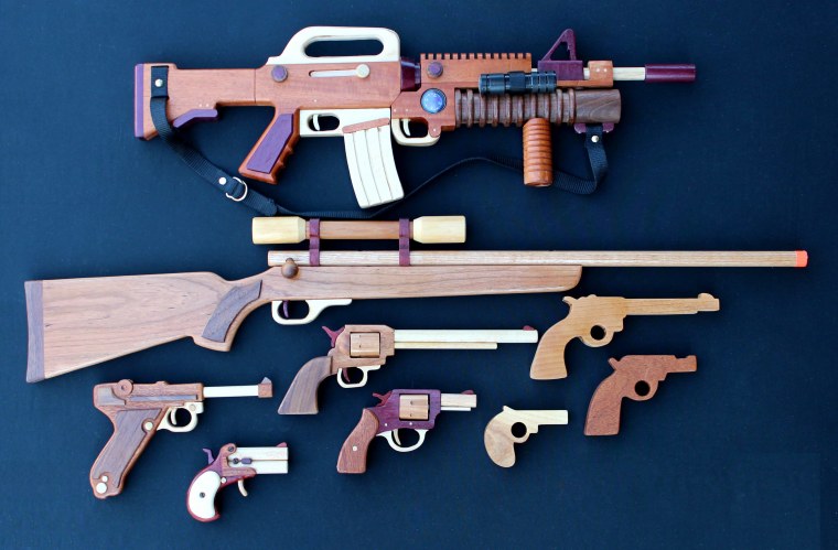 Детское деревянное оружие