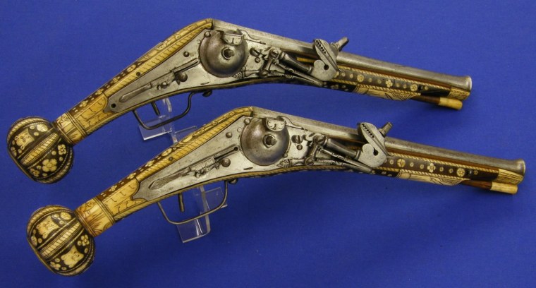 Колесцовый замок Леонардо да Винчи