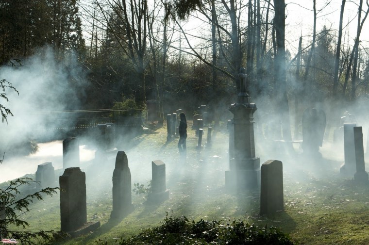 Кладбище фон