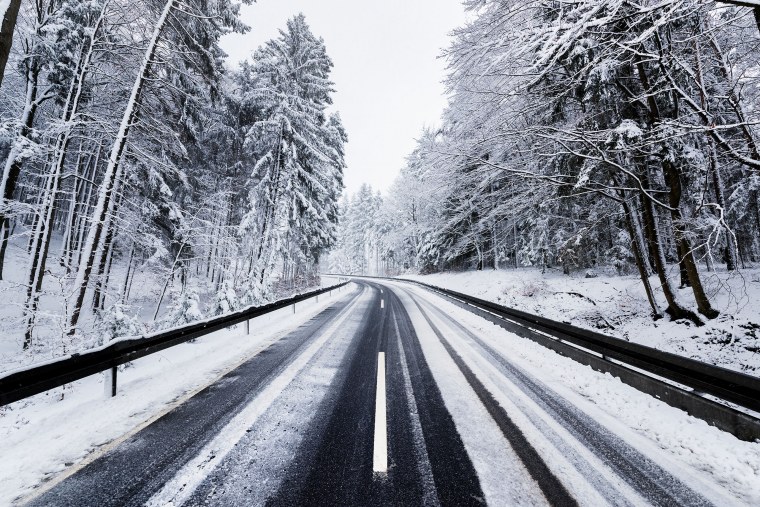 Зима дорога лес