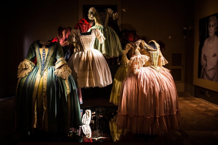 Костюмы в театре