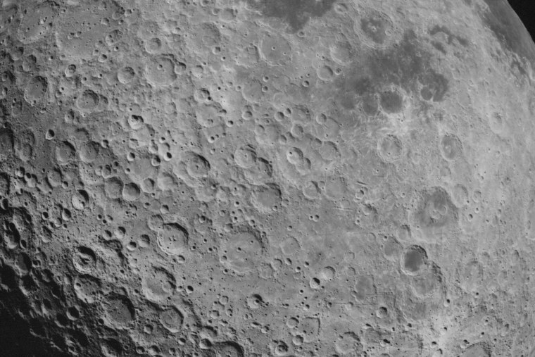 Луна вид сверху