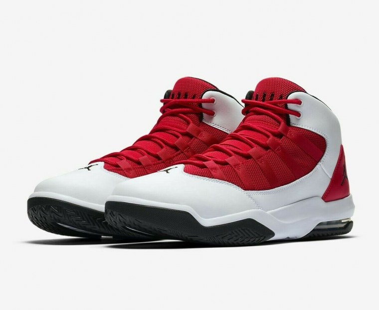 Nike Jordan Max Aura 3