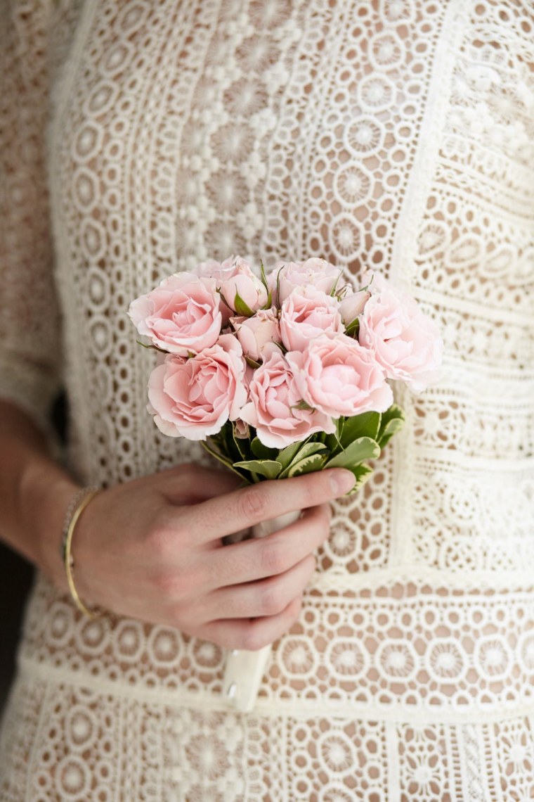 Свадебный букет с кружевом