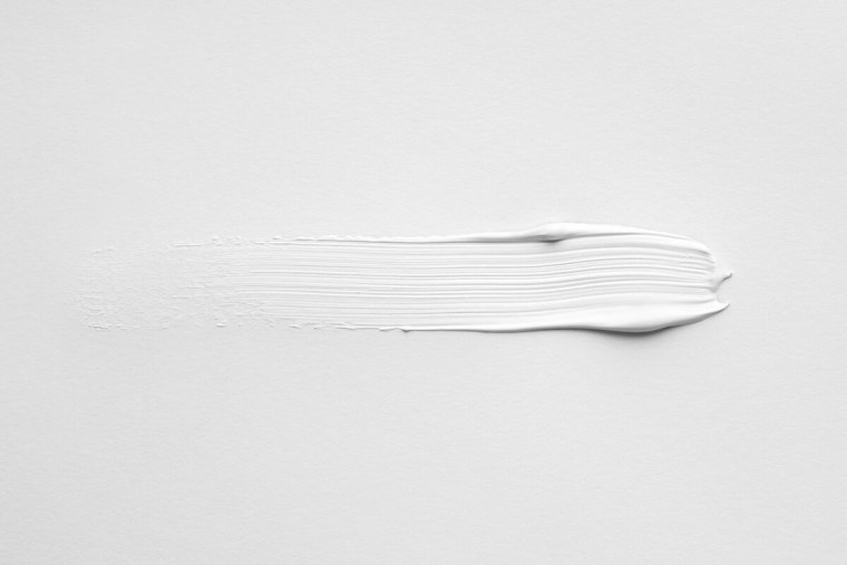 Мазок белой краски