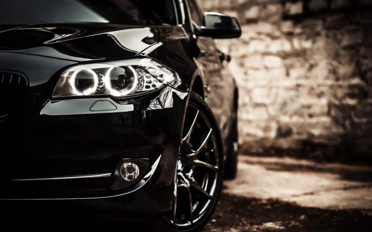 БМВ м5 черно белое