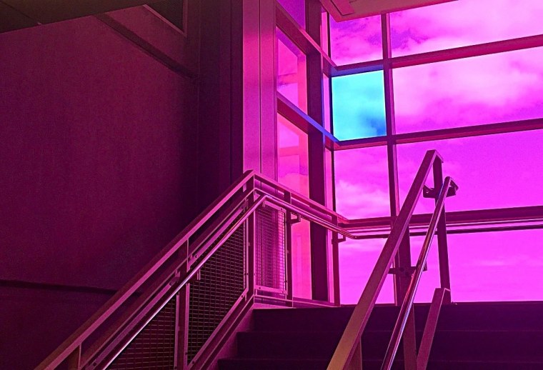 Розовый неон