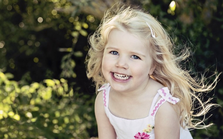 Девочка блондинка