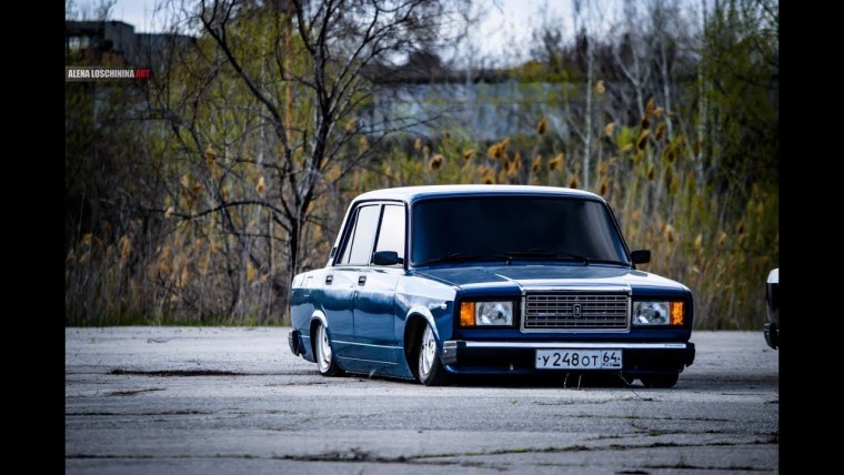 Чёрная ВАЗ 2107 С автоматом