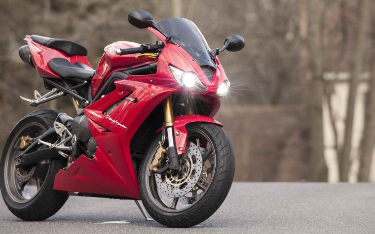 Триумф спортбайк