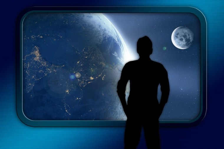 Человек в космическом корабле