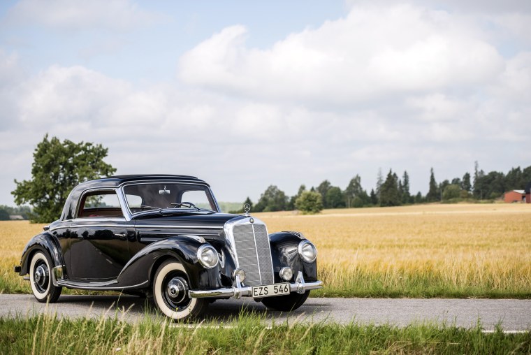 Mercedes-Benz 220 (w187)