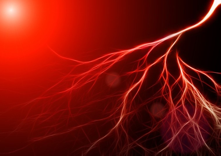 Фото слайда презентации с молнией