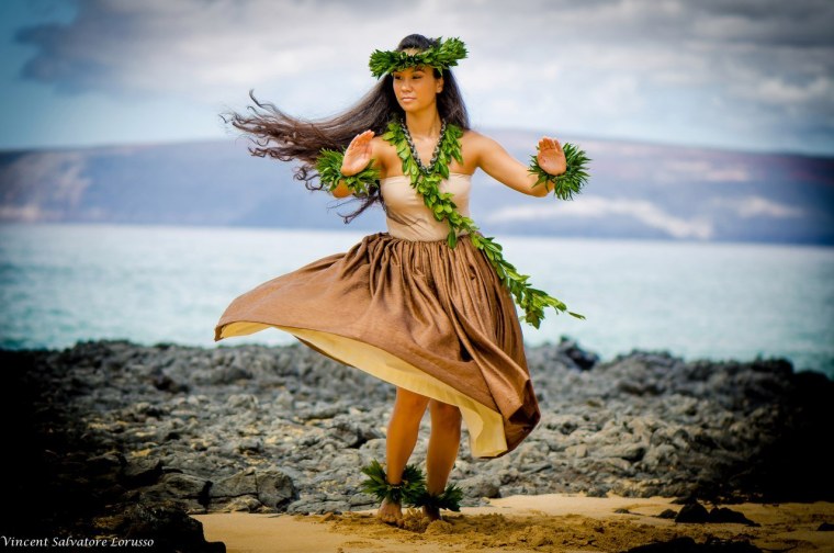 Девушка Танцующая хулу