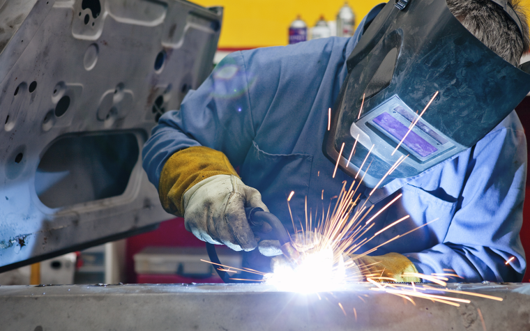 Сварщик на полуавтомат