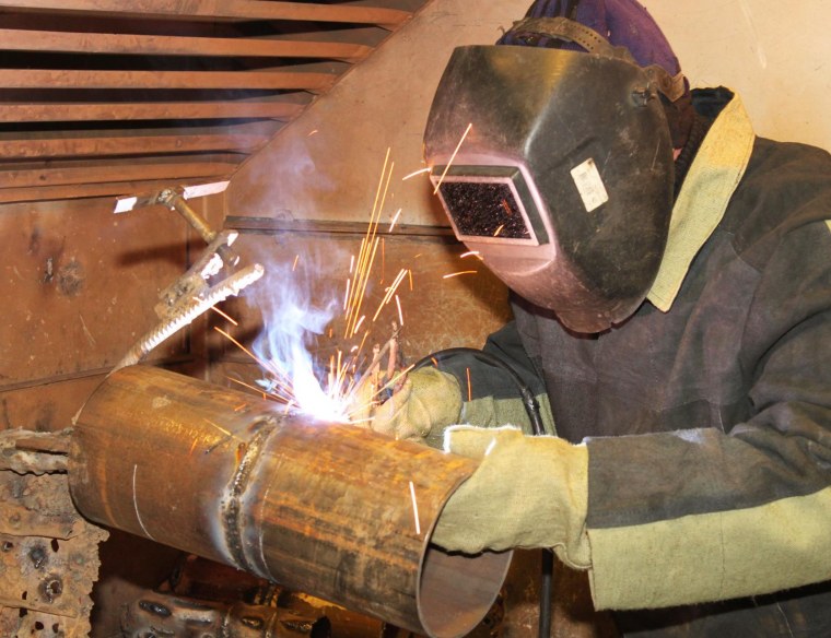 Электросварщик ручной дуговой сварки