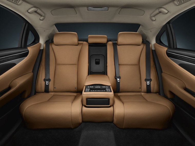 Лексус лс 460 салон сзади