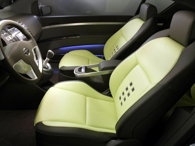 Салон автомобиля внутри