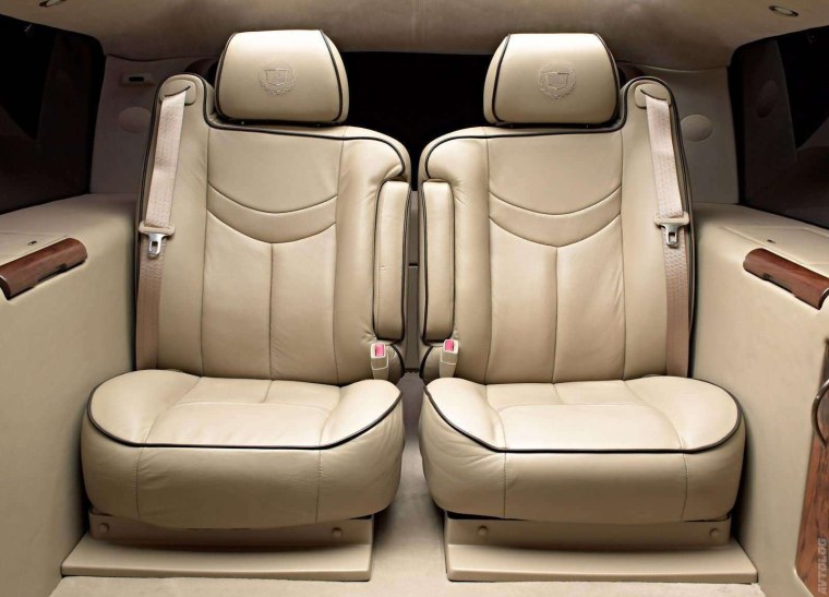 Кадиллак Эскалейд салон сзади