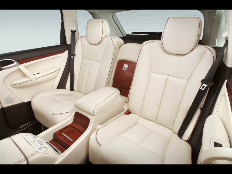 Porsche Magnum салон сзади