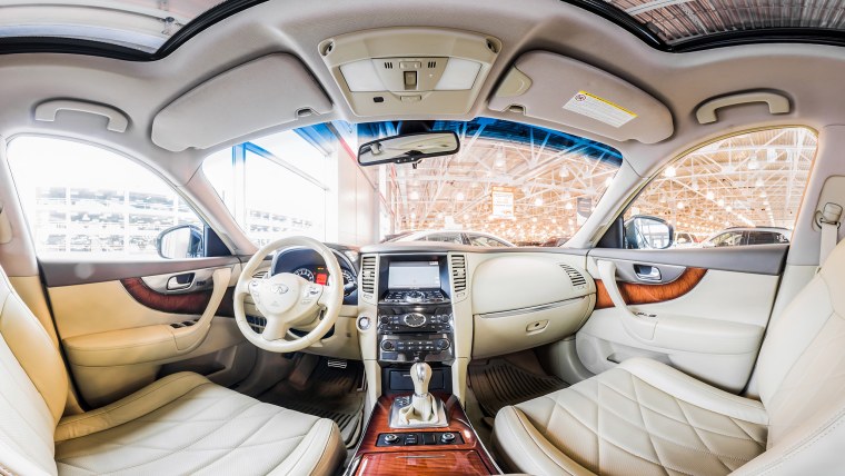 Инфинити fx37 светлый салон