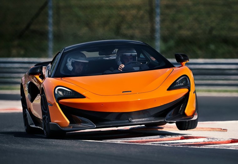 Машина MCLAREN 600lt