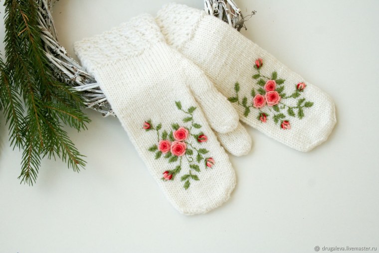 Вязаные рукавицы