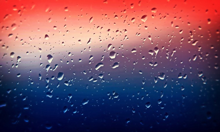 Капли на стекле обои