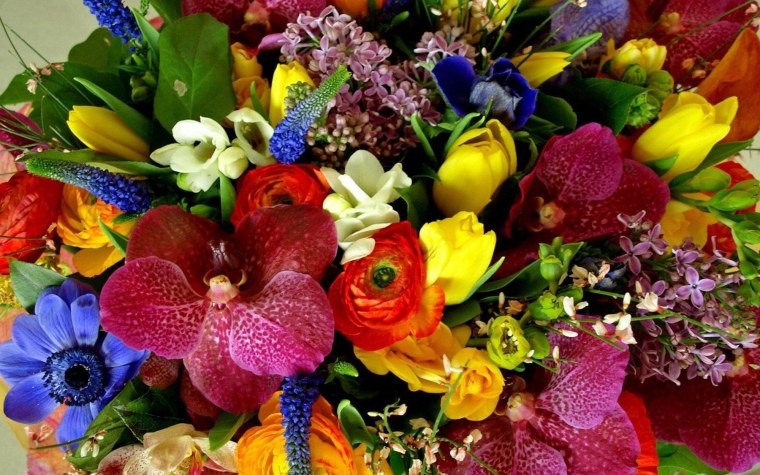 Шикарный яркий букет