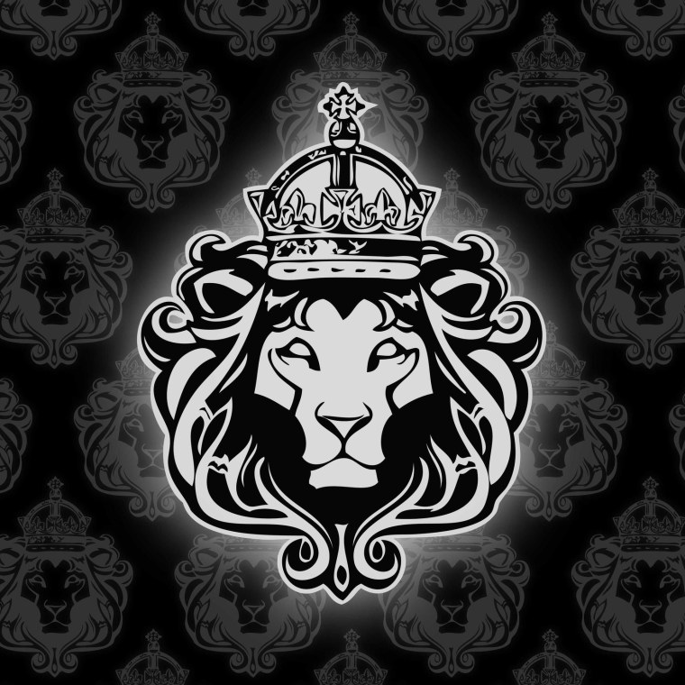 Золотой Лев с короной