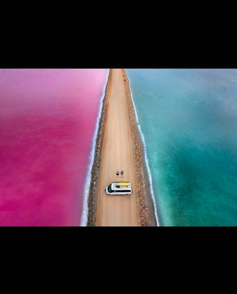 Розовое озеро Ретба